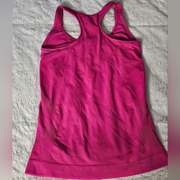 Athletic Essentials Pink Racerback Sports Top. Size Medium - Picture 3 of 5